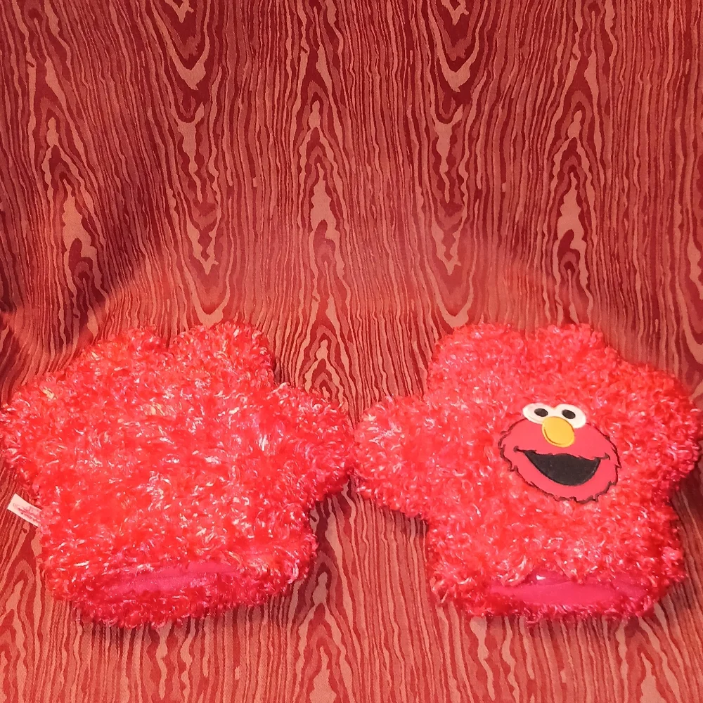ELMO Sesame Street Red Fuzzy Character Mittens Hands for Kids